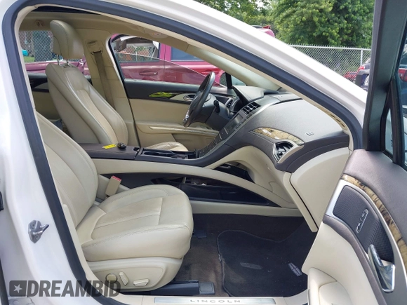 2013 Lincoln MKZ Hybrid with VIN 3LN6L2LU6DR807667, listed as a IAAI auction lot 42533419 with 90,327 mi miles and . Bid and sale history available at DreamBid. Image 5.