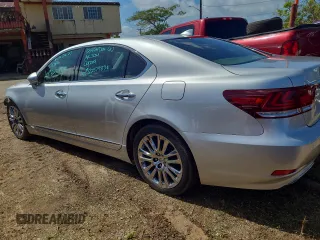 2015 Lexus LS 460 L with VIN JTHGL5EFXF5055498, listed as a Copart auction lot 82579834 with 112,465 mi miles and Salvage title. Bid and sale history available at DreamBid. Image 2.