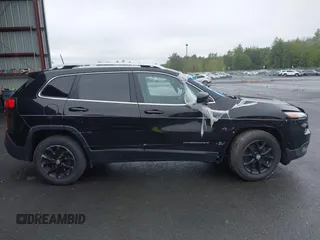 2017 Jeep Cherokee Latitude with VIN 1C4PJMCB7HW651716, listed as a IAAI auction lot 42275352 with 124,152 mi miles and . Bid and sale history available at DreamBid. Image 13.