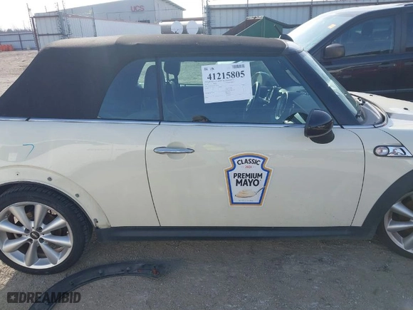 2014 MINI Cooper Convertible S with VIN WMWZP3C59ET707323, listed as a IAAI auction lot 41215805 with NaN miles. Bid and sale history available at carsss.com. Image 14.