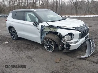 2024 Mitsubishi Outlander SEL z VIN JA4J4WA89RZ056649, wystawiony jako IAAI lot #41715013 z przebiegiem 7 835 mil mil oraz . Historia ofert i sprzedaży dostępna na DreamBid. Obrazek 1.
