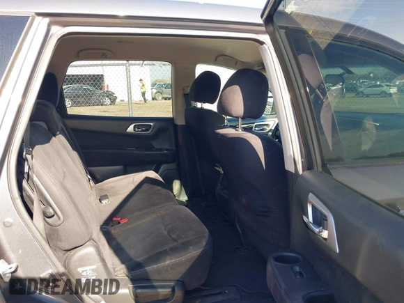2013 Nissan Pathfinder SV with VIN 5N1AR2MM0DC608006, listed as a IAAI auction lot 42121692 with 207,053 mi miles. Bid and sale history available at carsss.com. Image 8.