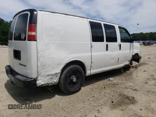 2005 Chevrolet Express Cargo with VIN 1GCFG15T051142218, listed as a Copart auction lot 57409005 with 185,725 mi miles and Salvage title. Bid and sale history available at DreamBid. Image 3.