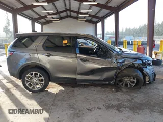 2018 Land Rover Discovery Sport HSE with VIN SALCR2RX5JH758958, listed as a IAAI auction lot 41231088 with 47,202 mi miles. Bid and sale history available at carsss.com. Image 13.