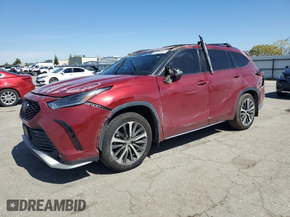 2022 Toyota Highlander XSE with VIN 5TDJZRAH3NS125517, listed as a Copart auction lot 49739915 with 48,941 mi miles and Salvage title. Bid and sale history available at DreamBid. Image 1.