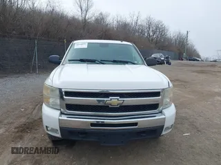 2011 Chevrolet Silverado 1500 LT with VIN 1GCRKSE06BZ186048, listed as a IAAI auction lot 41618521 with 291,361 mi miles and . Bid and sale history available at DreamBid. Image 12.