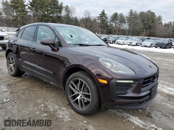 2025 Porsche Macan with VIN WP1AA2A51SLB03550, listed as a Copart auction lot 88043255 with 620 mi miles and Salvage title. Bid and sale history available at DreamBid. Image 4.