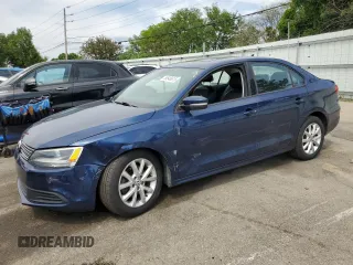 2011 Volkswagen Jetta SE with VIN 3VWDX7AJ8BM322833, listed as a Copart auction lot 56546615 with 140,808 mi miles and Salvage title. Bid and sale history available at DreamBid. Image 1.