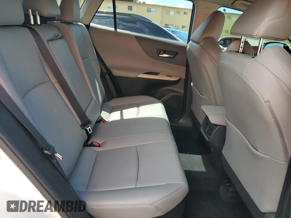 2022 Toyota Venza LE with VIN JTEAAAAH8NJ100095, listed as a Copart auction lot 70317423 with 8,053 mi miles. Bid and sale history available at carsss.com. Image 10.