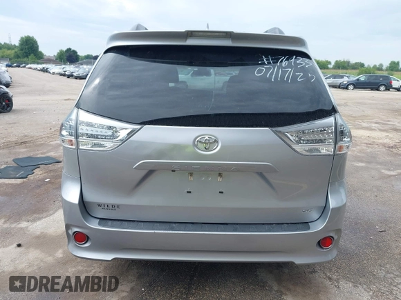 2018 Toyota Sienna SE с VIN 5TDXZ3DC1JS919062, выставлен на аукционе IAAI как лот 42790530 с пробегом 107 040 миль миль и . История ставок и продаж доступна на DreamBid. Изображение 16.