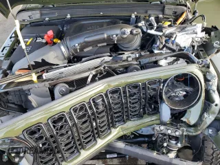 2024 Jeep Wrangler High Altitude z VIN 1C4RJXU68RW152890, wystawiony jako Copart lot #86656484 z przebiegiem 984 mil mil oraz Szkoda całkowita • Salvage title. Historia ofert i sprzedaży dostępna na DreamBid. Obrazek 12.