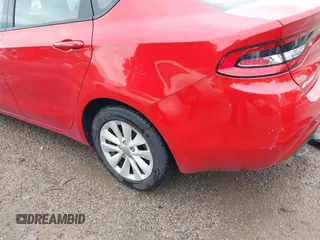 2014 Dodge Dart SXT z VIN 1C3CDFBBXED920516, wystawiony jako IAAI lot #42252949 z przebiegiem 101 566 mil mil oraz . Historia ofert i sprzedaży dostępna na DreamBid. Obrazek 20.