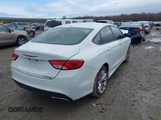 2015 Chrysler 200 S with VIN 1C3CCCBB9FN754311, listed as a IAAI auction lot 41920993 with 104,944 mi miles. Bid and sale history available at carsss.com. Image 4.