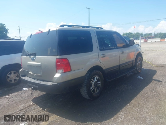 2005 Ford Expedition Special Service with VIN 1FMPU16515LA92006, listed as a IAAI auction lot 42707230 with 187,411 mi miles and . Bid and sale history available at DreamBid. Image 4.