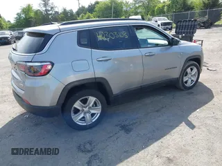 2022 Jeep Compass Latitude с VIN 3C4NJCBB6NT182719, выставлен на аукционе IAAI как лот 42303103 с пробегом 35 138 миль миль и . История ставок и продаж доступна на DreamBid. Изображение 4.