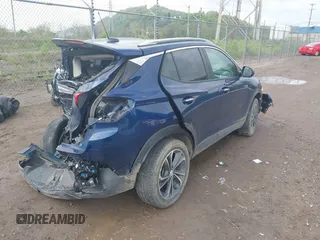 2023 Buick Encore GX Select с VIN KL4MMESL4PB115946, выставлен на аукционе IAAI как лот 42149072 с пробегом 30 986 миль миль и . История ставок и продаж доступна на DreamBid. Изображение 4.
