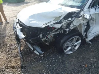 2024 Audi Q3 S line Premium z VIN WA1DECF3XR1108195, wystawiony jako IAAI lot #41833728 z przebiegiem Nie podano mil oraz . Historia ofert i sprzedaży dostępna na DreamBid. Obrazek 6.