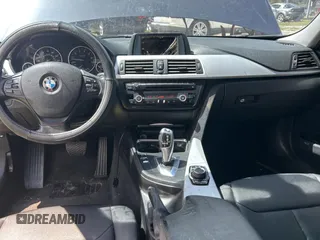 2013 BMW 3 Series 328i z VIN WBA3A5G53DNP19158, wystawiony jako Copart lot #65595645 z przebiegiem 173 331 mil mil oraz Czysty tytuł • Clean title. Historia ofert i sprzedaży dostępna na DreamBid. Obrazek 9.