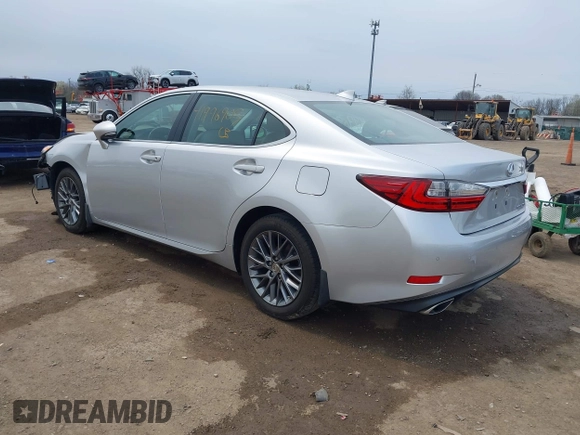 2018 Lexus ES with VIN 58ABK1GG6JU081676, listed as a IAAI auction lot 41996905 with 81,973 mi miles. Bid and sale history available at carsss.com. Image 3.