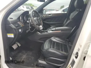 2013 Mercedes-Benz M 63 AMG z VIN 4JGDA7EB4DA215717, wystawiony jako Copart lot #57275275 z przebiegiem 97 013 mil mil oraz Szkoda całkowita • Salvage title. Historia ofert i sprzedaży dostępna na DreamBid. Obrazek 7.