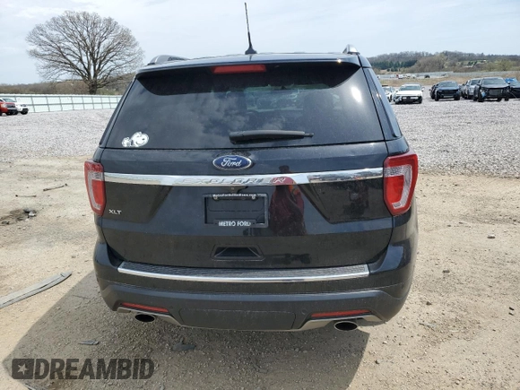 2018 Ford Explorer XLT z VIN 1FM5K7D89JGC52567, wystawiony jako Copart lot #54490555 z przebiegiem 153 763 mil mil oraz Tytuł czysty. Historia ofert i sprzedaży dostępna na DreamBid. Obrazek 6.