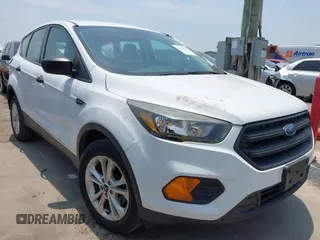 2018 Ford Escape S z VIN 1FMCU0F7XJUB36437, wystawiony jako IAAI lot #42248034 z przebiegiem 50 686 mil mil oraz . Historia ofert i sprzedaży dostępna na DreamBid. Obrazek 1.