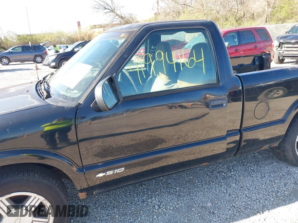 1999 Chevrolet S-10 LS with VIN 1GCCS1444XK153487, listed as a IAAI auction lot 41994464 with 190,403 mi miles and . Bid and sale history available at DreamBid. Image 6.