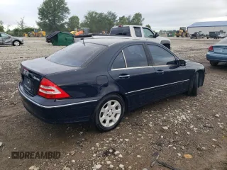 2005 Mercedes-Benz C 240 z VIN WDBRF81J25F662208, wystawiony jako Copart lot #66460995 z przebiegiem 163 658 mil mil oraz Czysty tytuł • Clean title. Historia ofert i sprzedaży dostępna na DreamBid. Obrazek 3.