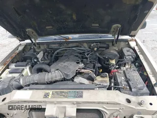 2004 Ford Explorer Sport Trac XLS z VIN 1FMZU67K04UA43558, wystawiony jako IAAI lot #42124644 z przebiegiem 270 550 mil mil oraz . Historia ofert i sprzedaży dostępna na DreamBid. Obrazek 10.