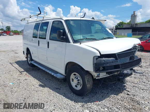 2021 Chevrolet Express Cargo z VIN 1GCWGAF71M1207030, wystawiony jako IAAI lot #42824104 z przebiegiem 40 809 mil mil oraz . Historia ofert i sprzedaży dostępna na DreamBid. Obrazek 1.
