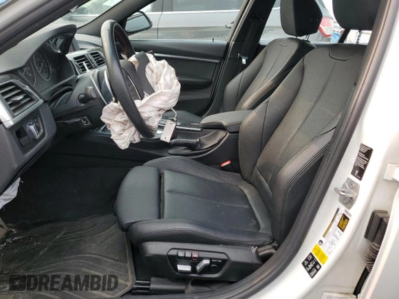 2018 BMW 3 Series 330i xDrive with VIN WBA8D9G5XJNU72561, listed as a Copart auction lot 55093355 with 28,411 mi miles and Salvage title. Bid and sale history available at DreamBid. Image 7.