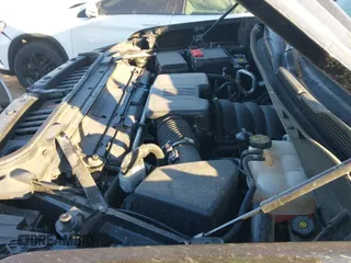 2022 Chevrolet Silverado 1500 LT Trail Boss z VIN 3GCUDFED6NG682616, wystawiony jako IAAI lot #41266230 z przebiegiem 27 821 mil mil oraz . Historia ofert i sprzedaży dostępna na DreamBid. Obrazek 19.