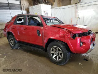 2020 Toyota 4Runner SR5 with VIN JTEBU5JR3L5775533, listed as a Copart auction lot 75558263 with 105,926 mi miles and Salvage Title. Bid and sale history available at carsss.com. Image 4.