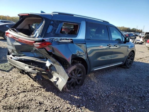 2024 Kia Carnival SX with VIN KNDNE5H38R6419968, listed as a Copart auction lot 81262224 with 13,127 mi miles and Salvage Title. Bid and sale history available at carsss.com. Image 3.