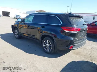 2019 Toyota Highlander SE with VIN 5TDJZRFH0KS711578, listed as a IAAI auction lot 41877044 with 77,193 mi miles. Bid and sale history available at carsss.com. Image 3.