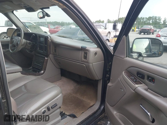 2006 GMC Yukon XL with VIN 1GKFK66U76J151331, listed as a IAAI auction lot 42300777 with 187,628 mi miles and . Bid and sale history available at DreamBid. Image 5.