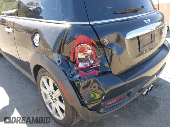 2011 MINI Hardtop S with VIN WMWSV3C53BTY13253, listed as a IAAI auction lot 41831169 with 78,544 mi miles and . Bid and sale history available at DreamBid. Image 6.