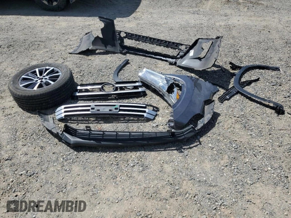 2018 Toyota Highlander SE with VIN 5TDJZRFH1JS523764, listed as a Copart auction lot 58576615 with 55,313 mi miles and Salvage title. Bid and sale history available at DreamBid. Image 13.