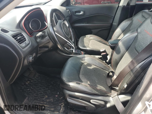 2020 Jeep Compass Trailhawk with VIN 3C4NJDDB6LT195731, listed as a Copart auction lot 50948035 with 80,195 mi miles and Salvage title. Bid and sale history available at DreamBid. Image 7.