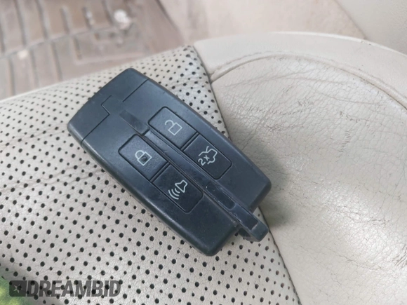 2010 Lincoln MKS с VIN 1LNHL9DRXAG614758, выставлен на аукционе IAAI как лот 42326402 с пробегом 141 602 миль миль и . История ставок и продаж доступна на DreamBid. Изображение 11.