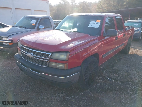 2007 Chevrolet Silverado 1500 Classic LS with VIN 2GCEC13V071130417, listed as a IAAI auction lot 41001921 with 250,577 mi miles. Bid and sale history available at carsss.com. Image 18.
