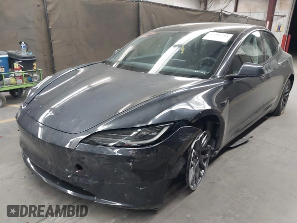 2025 Tesla Model 3 Long Range with VIN 5YJ3E1EA4SF952168, listed as a IAAI auction lot 42281783 with 3,926 mi miles and . Bid and sale history available at DreamBid. Image 17.