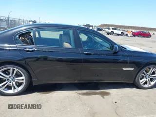 2011 BMW 7 Series 750Li с VIN WBAKB8C5XBCY64531, выставлен на аукционе IAAI как лот 42350009 с пробегом 113 893 миль миль и . История ставок и продаж доступна на DreamBid. Изображение 13.