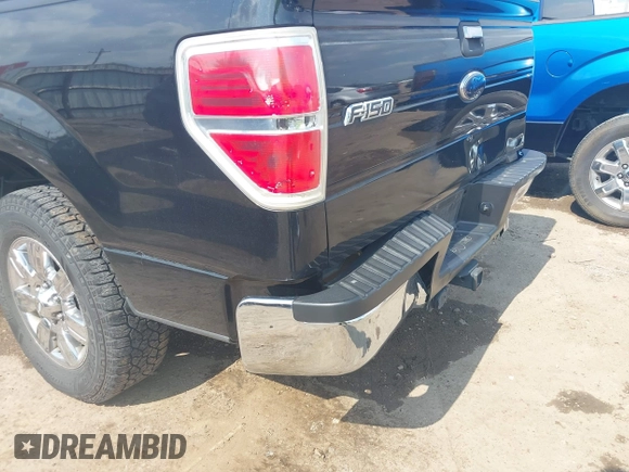 2010 Ford F-150 XL with VIN 1FTEW1C87AFD03982, listed as a IAAI auction lot 42072000 with 234,012 mi miles. Bid and sale history available at carsss.com. Image 17.