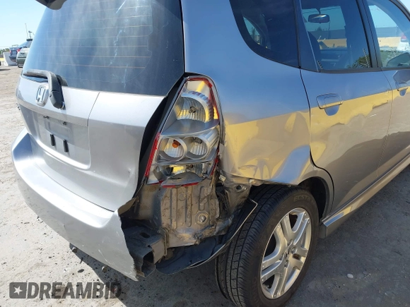 2008 Honda Fit Sport with VIN JHMGD376X8S039790, listed as a IAAI auction lot 42083840 with 227,602 mi miles. Bid and sale history available at carsss.com. Image 6.
