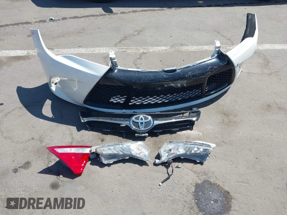 2015 Toyota Camry XLE with VIN 4T1BF1FK4FU477825, listed as a IAAI auction lot 41988429 with 156,886 mi miles and . Bid and sale history available at DreamBid. Image 12.