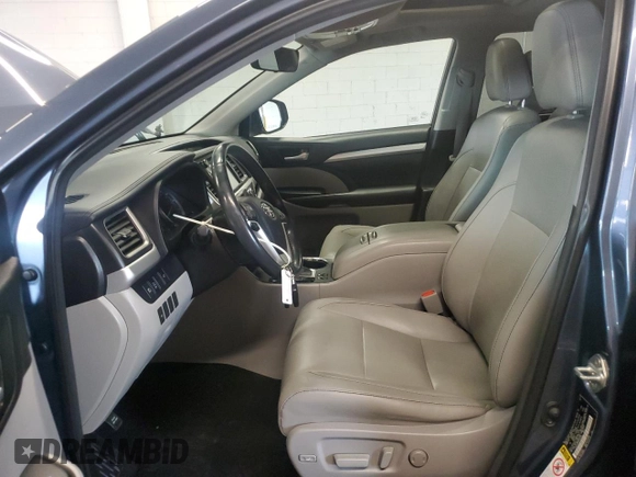 2017 Toyota Highlander XLE with VIN 5TDJZRFH4HS425659, listed as a Copart auction lot 59679785 with 170,593 mi miles and Salvage title. Bid and sale history available at DreamBid. Image 7.