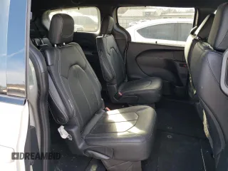 2020 Chrysler Pacifica Launch Edition z VIN 2C4RC3BG7LR288488, wystawiony jako Copart lot #86993824 z przebiegiem 32 589 mil mil oraz Szkoda całkowita • Salvage title. Historia ofert i sprzedaży dostępna na DreamBid. Obrazek 11.