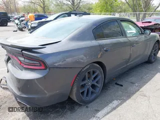 2023 Dodge Charger SXT z VIN 2C3CDXBG1PH598436, wystawiony jako IAAI lot #42126866 z przebiegiem 22 304 mil mil oraz . Historia ofert i sprzedaży dostępna na DreamBid. Obrazek 4.