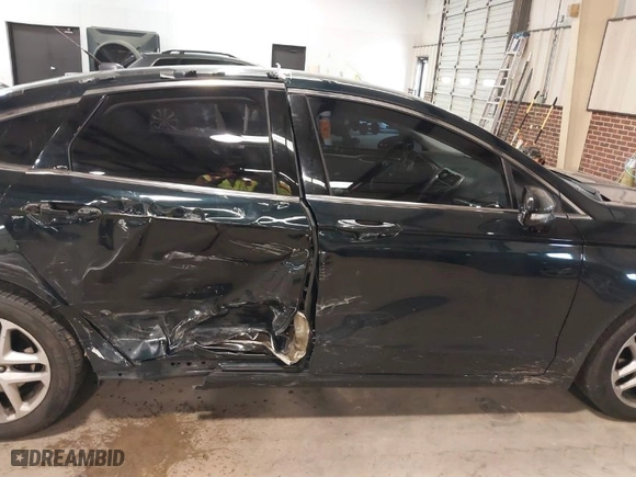 2014 Ford Fusion SE with VIN 3FA6P0HDXER125338, listed as a IAAI auction lot 41510676 with 133,765 mi miles. Bid and sale history available at carsss.com. Image 13.